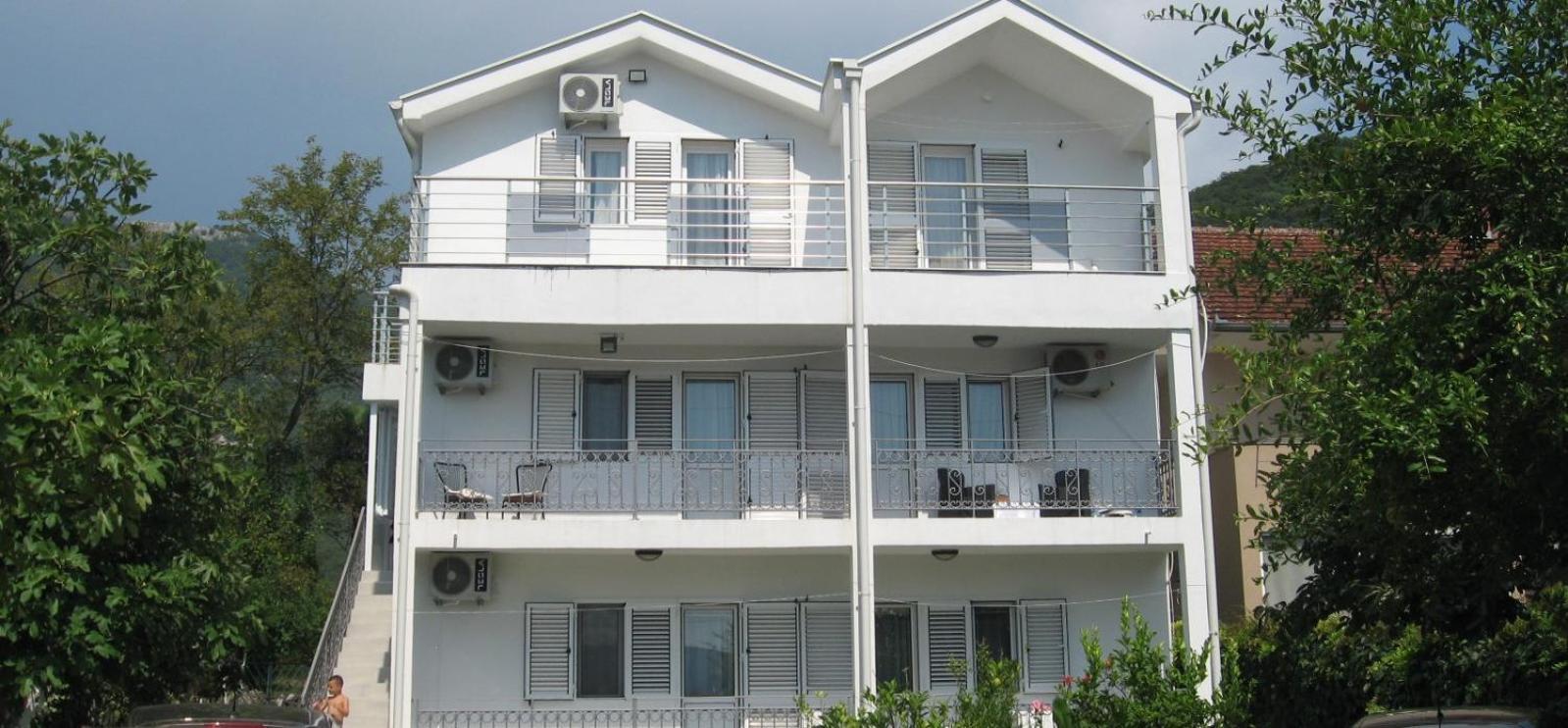 Apartman Stefan Тиват Екстериор снимка